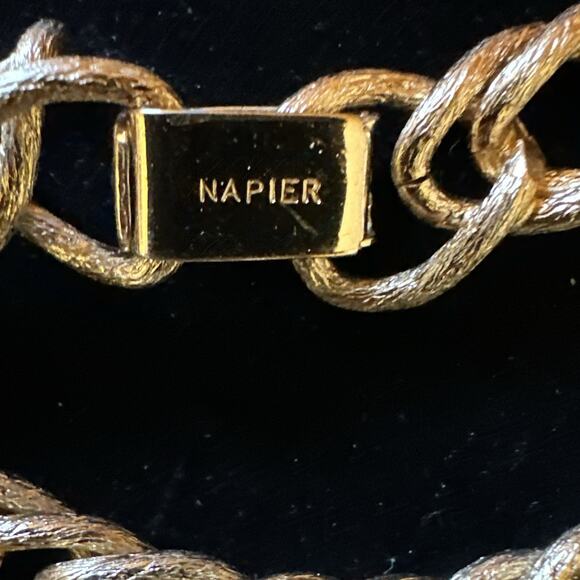 Vintage 70s Signed Napier charm link Apple Charm Bracelet Eugene Bertolli 6.75” - Picture 7 of 11